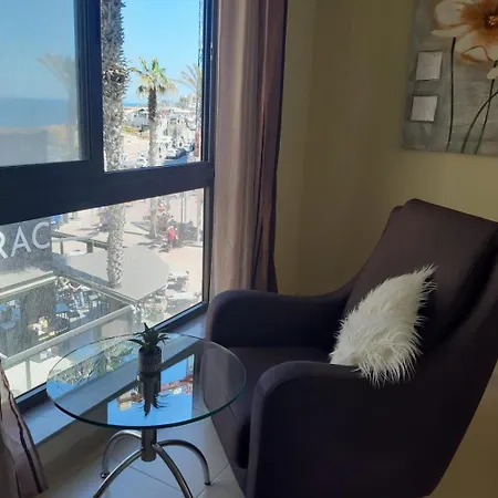 Sea View Two Bedroom In アパート *