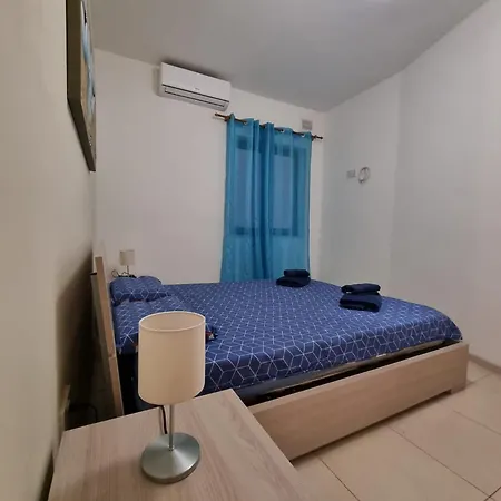 Sea View Two Bedroom In アパート